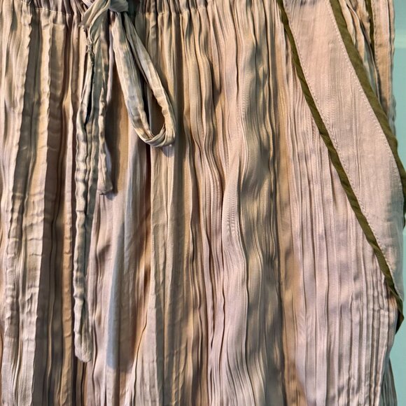 Free People All Out Satin Pants – Neutral w/ Olive Detail, Small, NWT - Picture 6 of 14